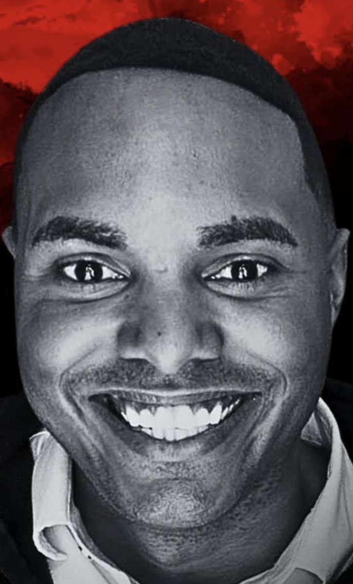 Rhythmbottom's tweet photo. I’ve seen this fuckass picture of Richie Torres so many times, but I never realized until now how his shit is not lined up at all. Hairline looking like a graph of his net favorability over the years. https://t.co/wd3XqXVFaD