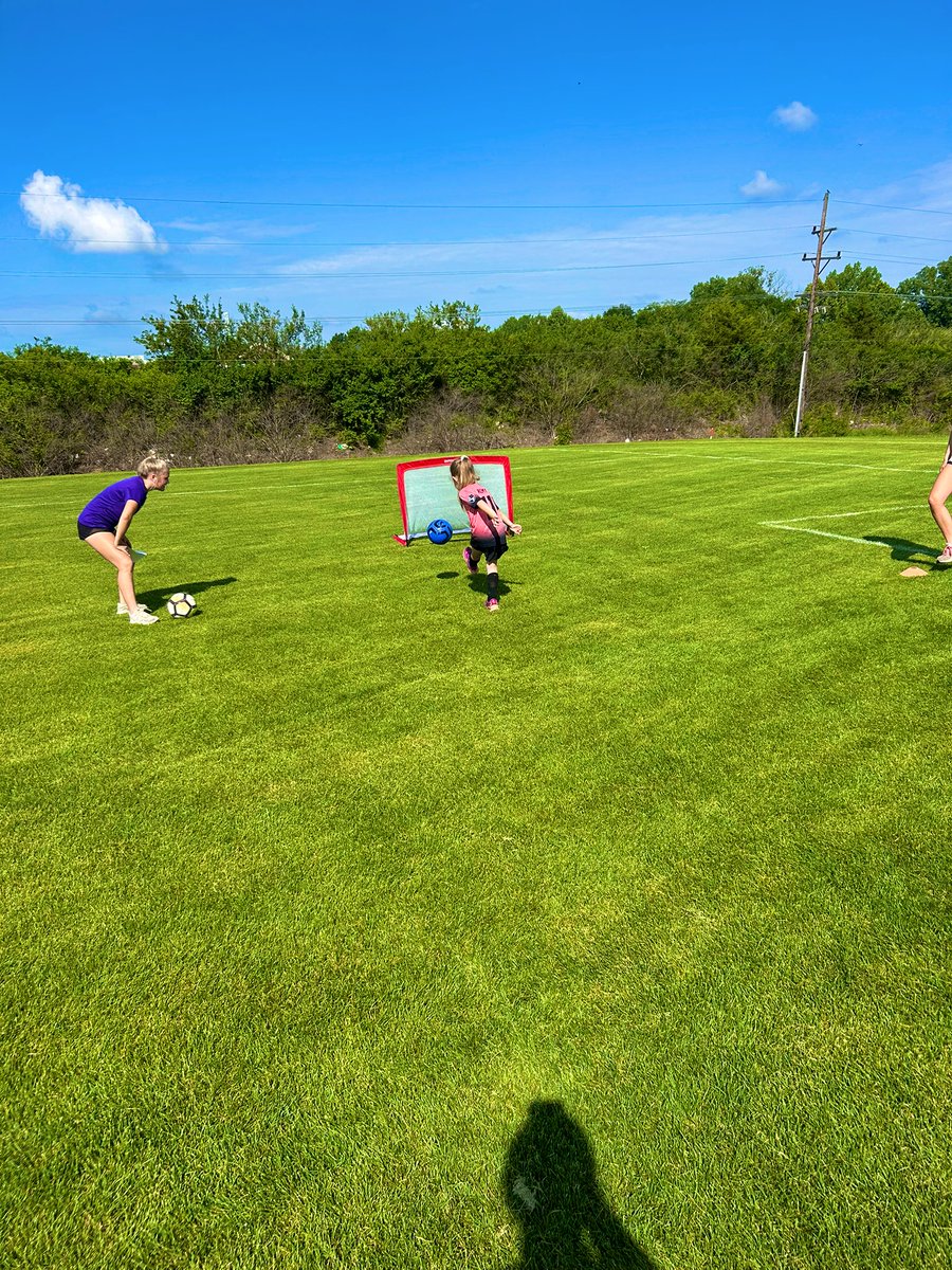 CoachWiesner's tweet photo. Day 2 of fun with our girls K-5 camp! https://t.co/4e9eWaoTsB