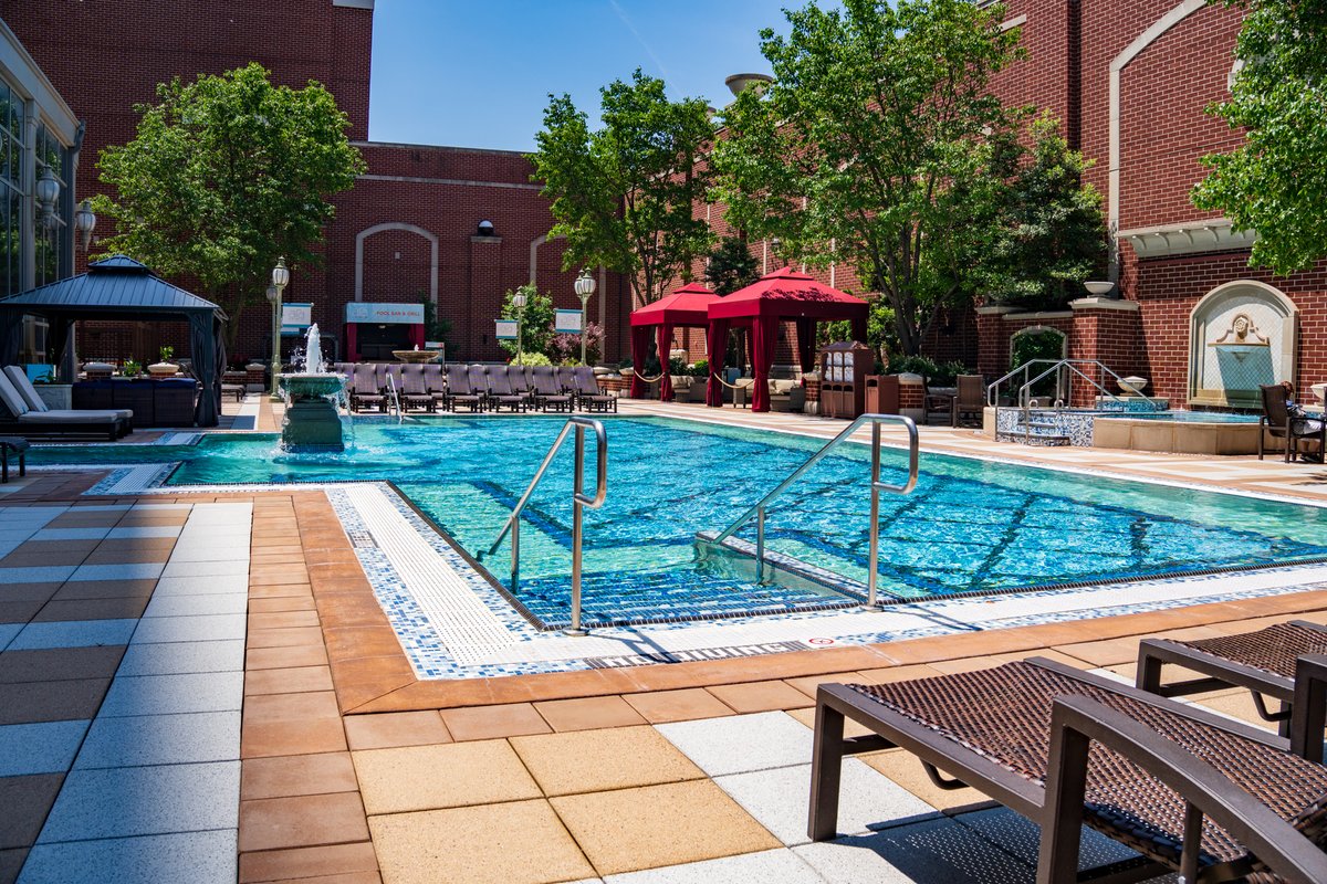 AmeristarSC's tweet photo. It's time to sit back and snack. The pool is back! 🌊 https://t.co/JZZVhLSA2Y