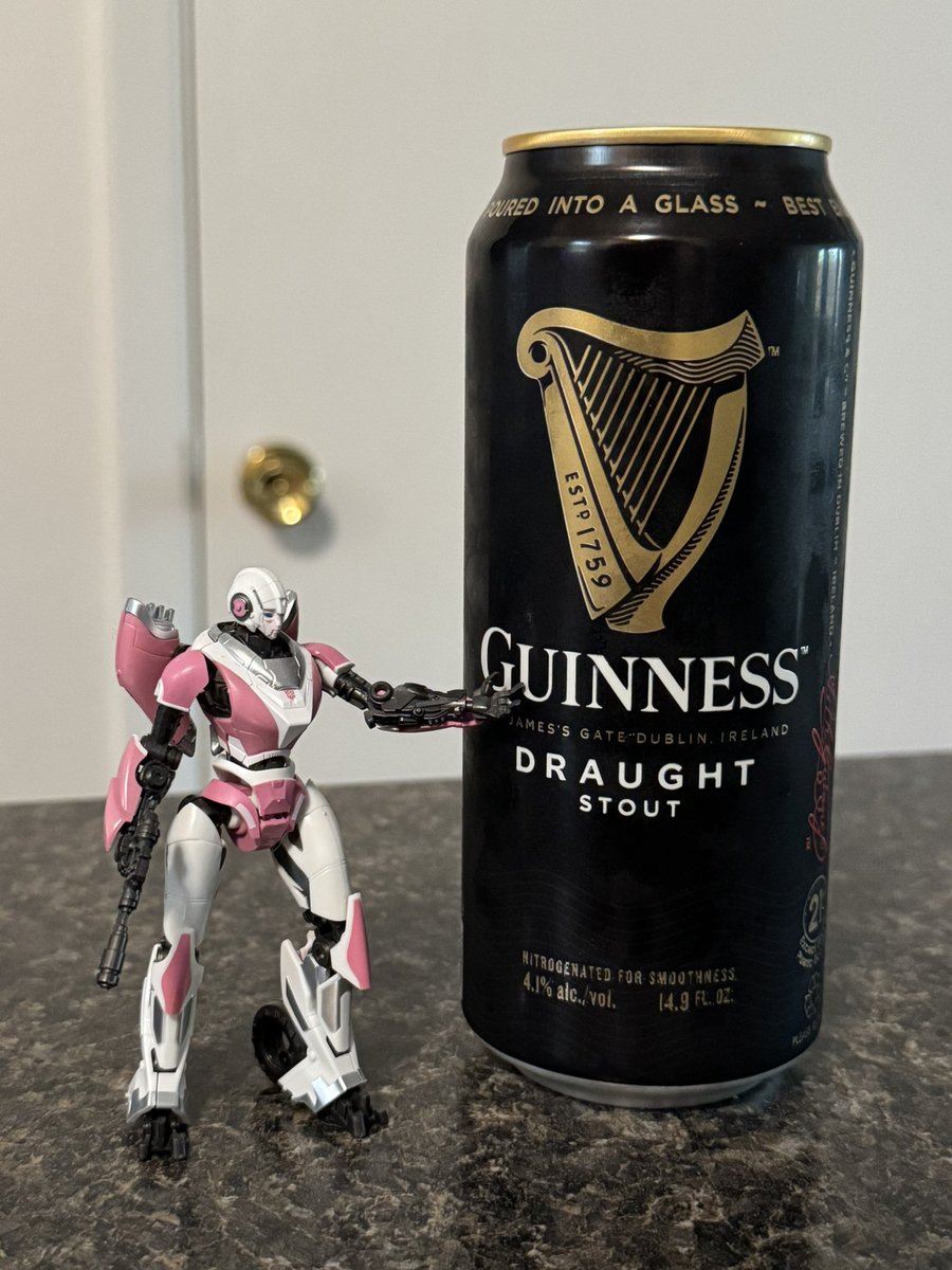 dearcybertron's tweet photo. girl what are you doing with that https://t.co/YGCGvzOLDy