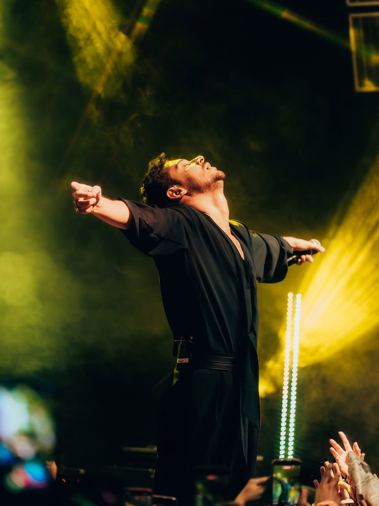 rugge_karol2018's tweet photo. EL MEJOR SHOW DE MI VIDA , GRACIAS RUGGE POR TU MUSICA ,ERES GRANDE TE AMOOO 🥹😍🤍 https://t.co/jJInj4pUf6