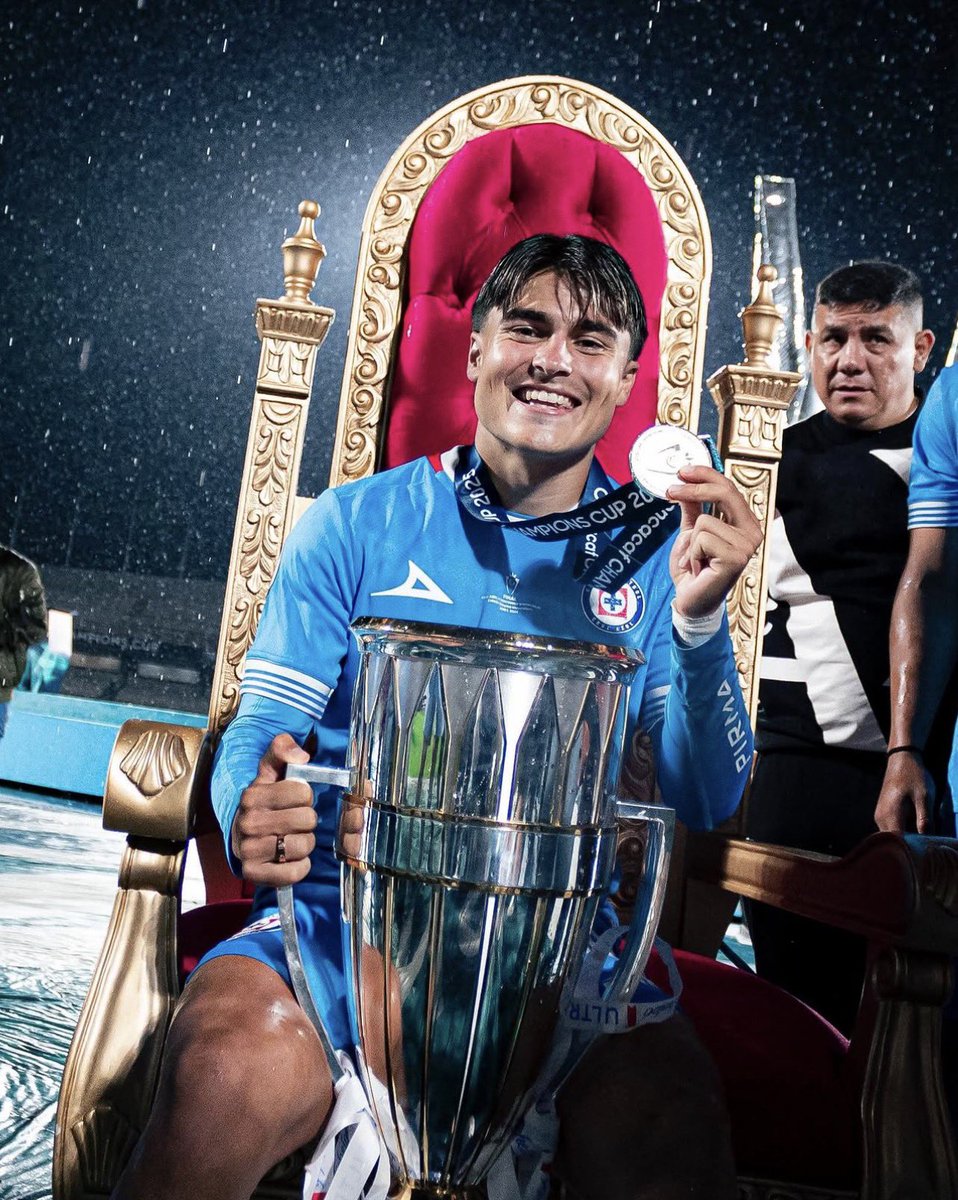 G0MM7's tweet photo. No olvidar que Luka Romero eligió a Cruz Azul sobre Chivas porque quería pelear cosas importantes, y efectivamente no se equivocó. 🚬😮‍💨 https://t.co/iKN2ZSQfZo