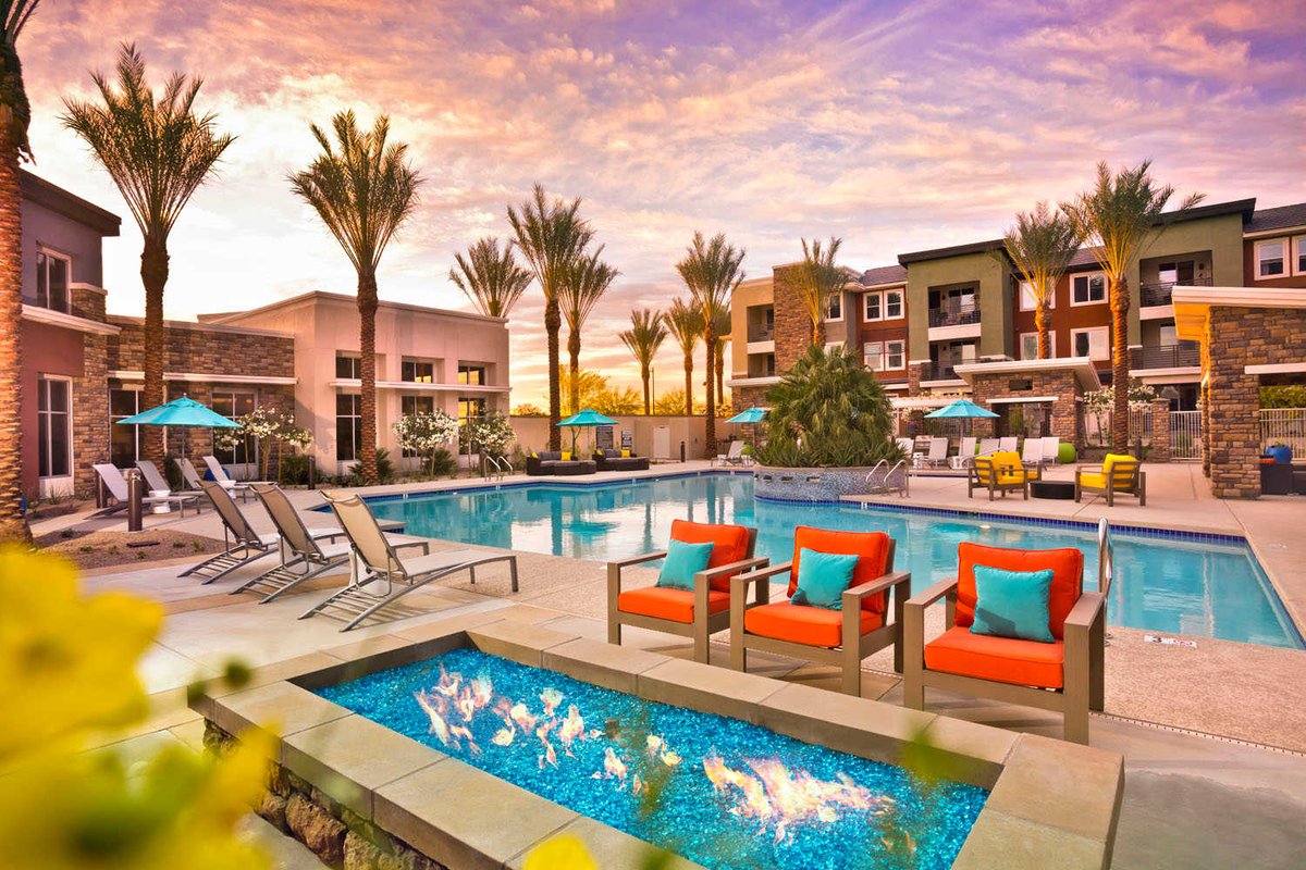 AvionOnLeg's tweet photo. 🌊 The pool at Avion on Legacy Apartments is open year-round and the perfect place to celebrate the unofficial kickoff of summer!  #aviononlegacy #SPGCommunity #PoolSeason #LuxuryLiving🔗https://t.co/A0v1p6d6jK https://t.co/jXsXlA1ieA