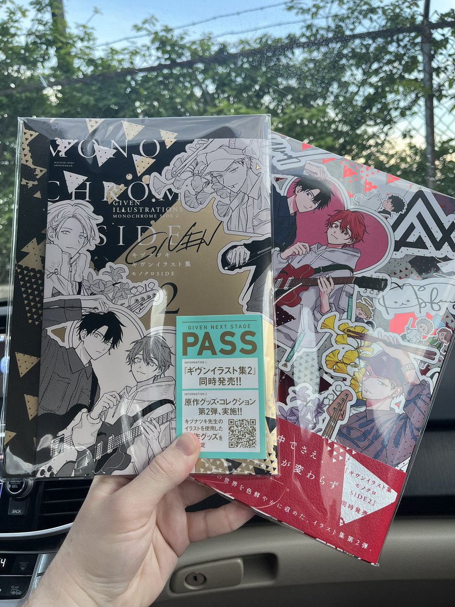 vstelar_'s tweet photo. Given art books acquired at Kinokuniya today ❤️ https://t.co/LFMgS2a7kF