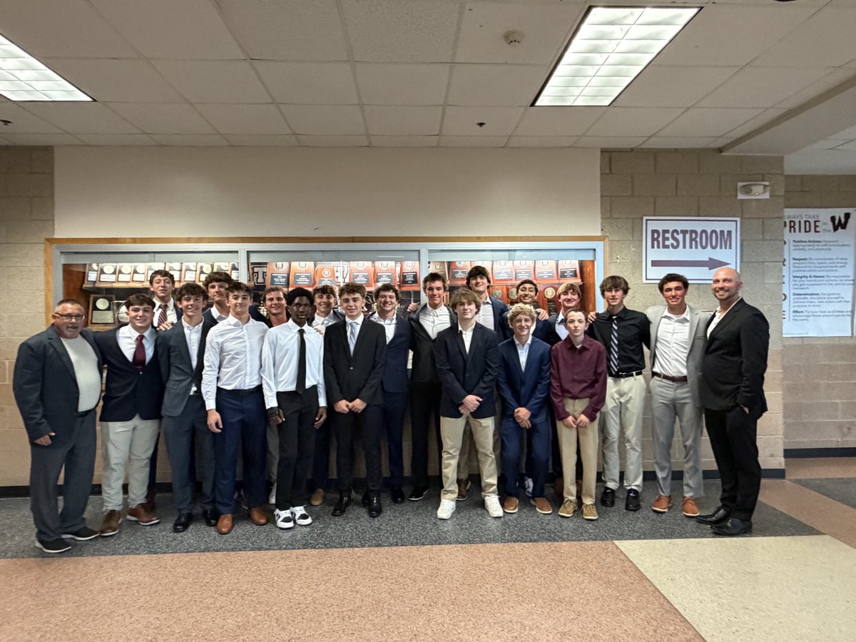 _Baseball_WHS's tweet photo. Had fun Celebrating the WESPYS tonight @WolverinesWHS 

Baseball representing well! https://t.co/00Kc45IQdN