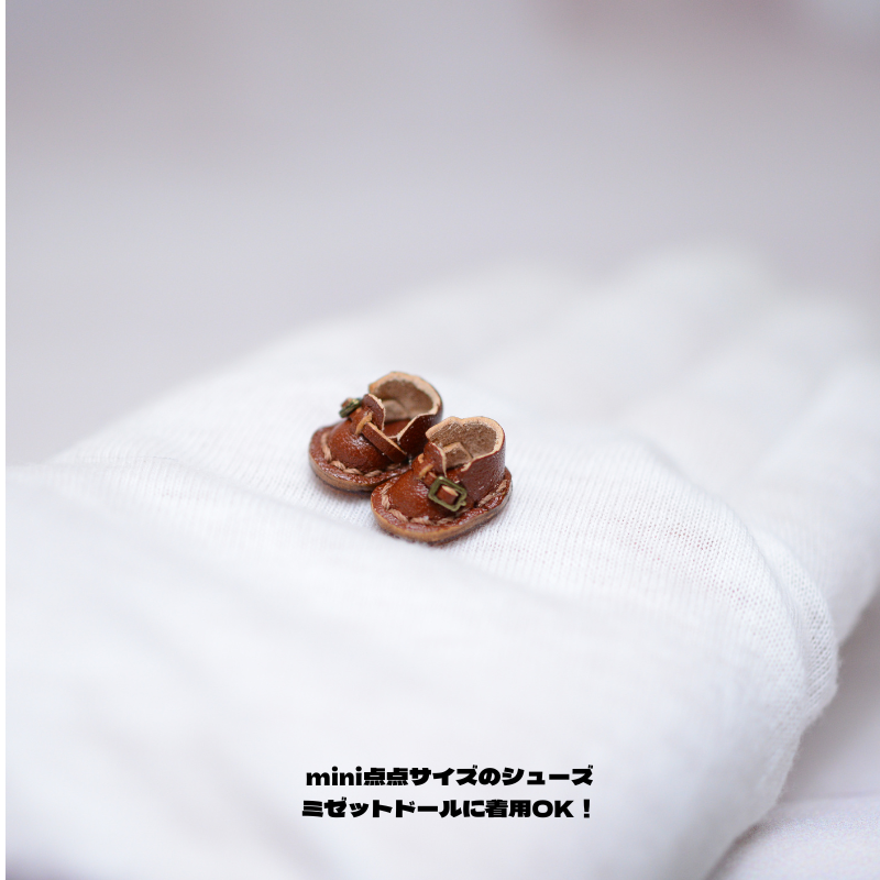 littlepolish1's tweet photo. mini点点サイズのシューズ（ミゼットドール着用可）は現時点で再入荷予定はございません。
また、アイペイントヘッドのミゼットドール素体は売り切れますと次回入荷はかなり先になると思います。
レジン製髪パーツ・入れ目ヘッド素体は随時再入荷して参ります
#ミゼットドール
https://t.co/TljGCnMG4y https://t.co/YEiD3T4otS