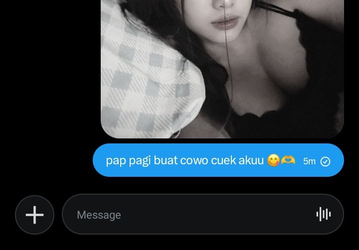 alterceaa's tweet photo. walaupun cuek aku ttp sayang 😋 https://t.co/6U5PCsTSsr