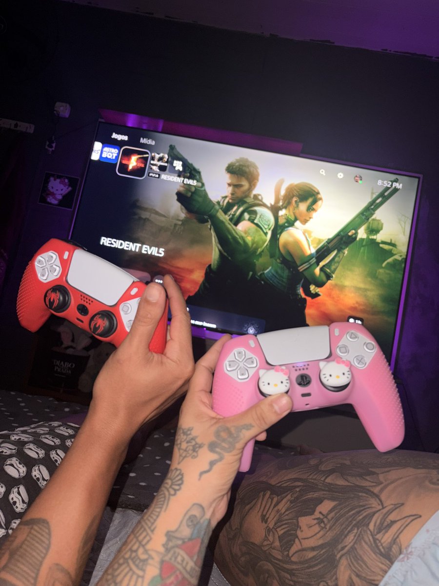 SabrinaSa_'s tweet photo. 🎮❤️✨ https://t.co/46B4xyiQpK