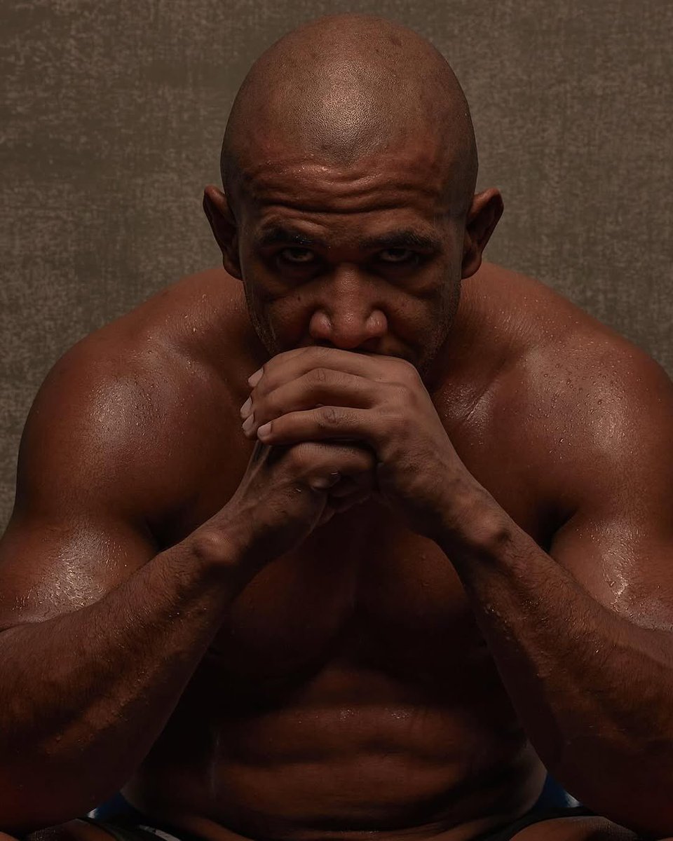 gregory_mma's tweet photo. FOCUS • PROCESS 🦾

#robocop #ufc #ufcbrasil https://t.co/z0n5qTErcf