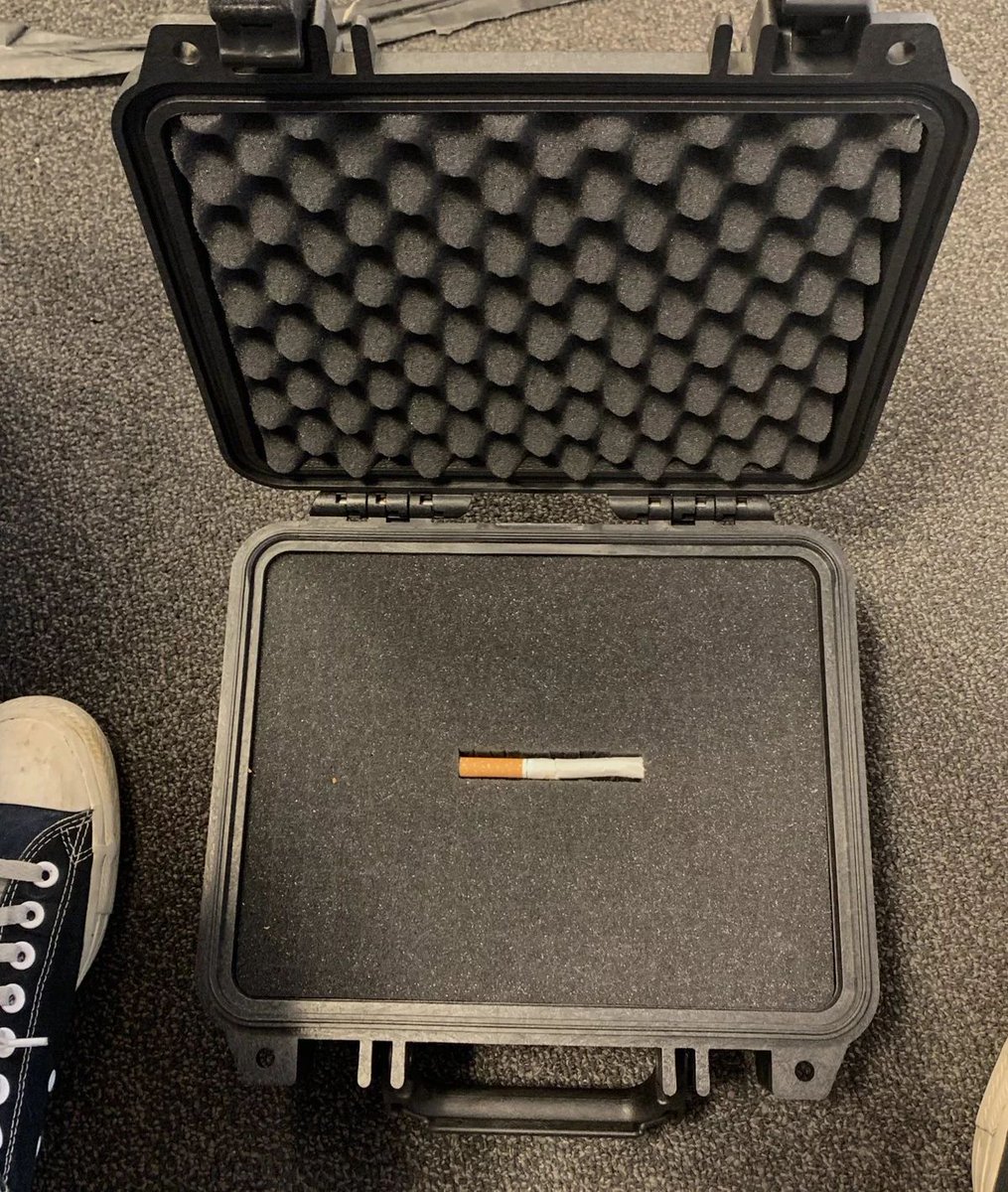 equine__dentist's tweet photo. you know i always keep that thang on me https://t.co/UPwRHHp2hU