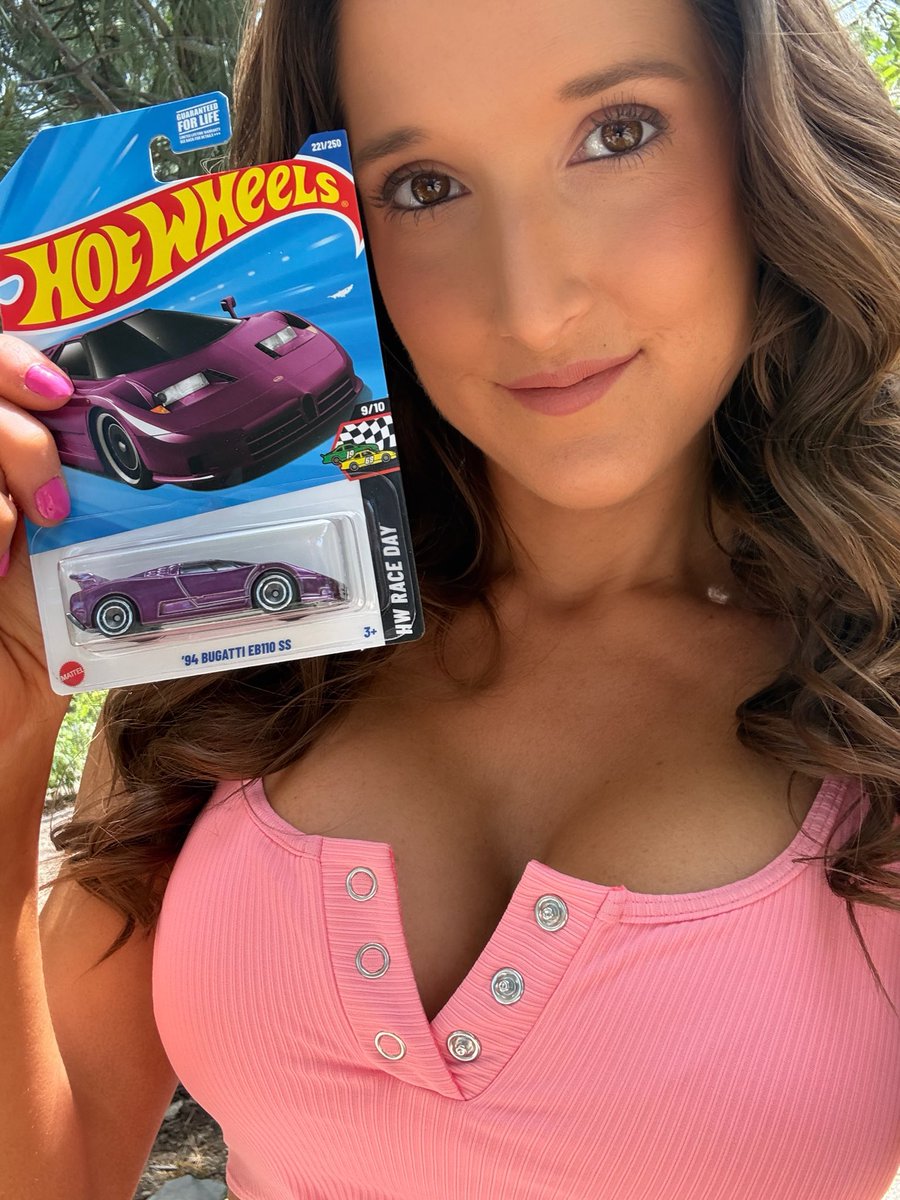 Hannah Straight tweet media