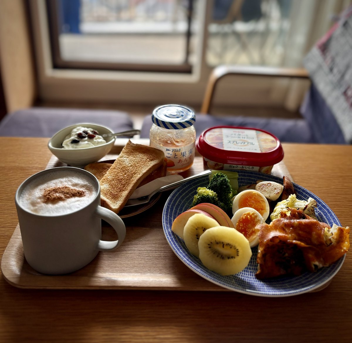 hiroko_ono_'s tweet photo. #お弁当
#日の出

おはようございます
日の出が4時半位なのでそれに合わせて起きようと思ったけど少し寝坊

休日と晴れが重なって健康な朝は幸せだな

友達の誘いを断って、今日は地味な作業を1日頑張ろうと思います

良い日を🌱 https://t.co/ZuYGXumAdX