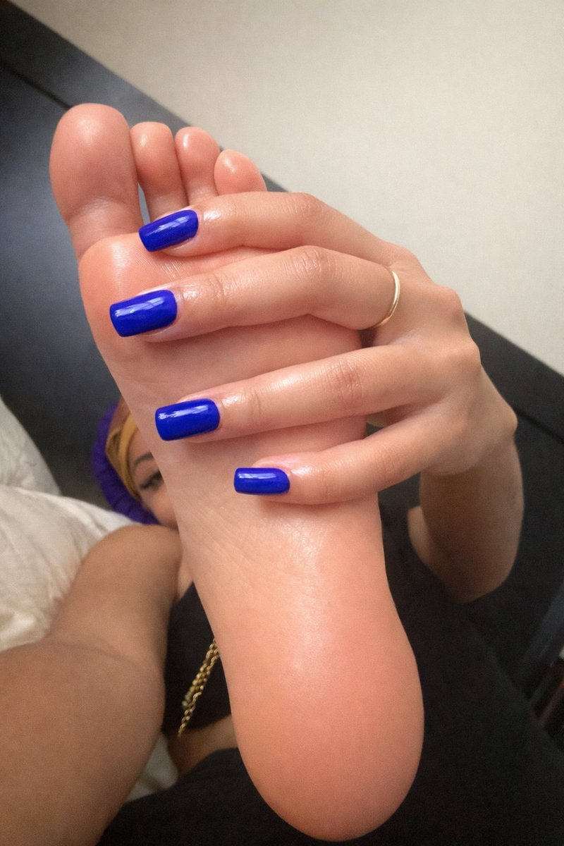 bigmama3101's tweet photo. #feetfetısh #feetworshi̇p #feet #soles #blue #toes #pretty #footfetısh #foot https://t.co/fB1QWBwmVv