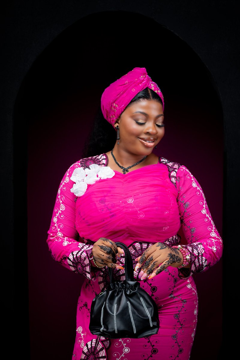 adefiresola's tweet photo. Eid Mubarak 😍 https://t.co/Nim3n45SZw