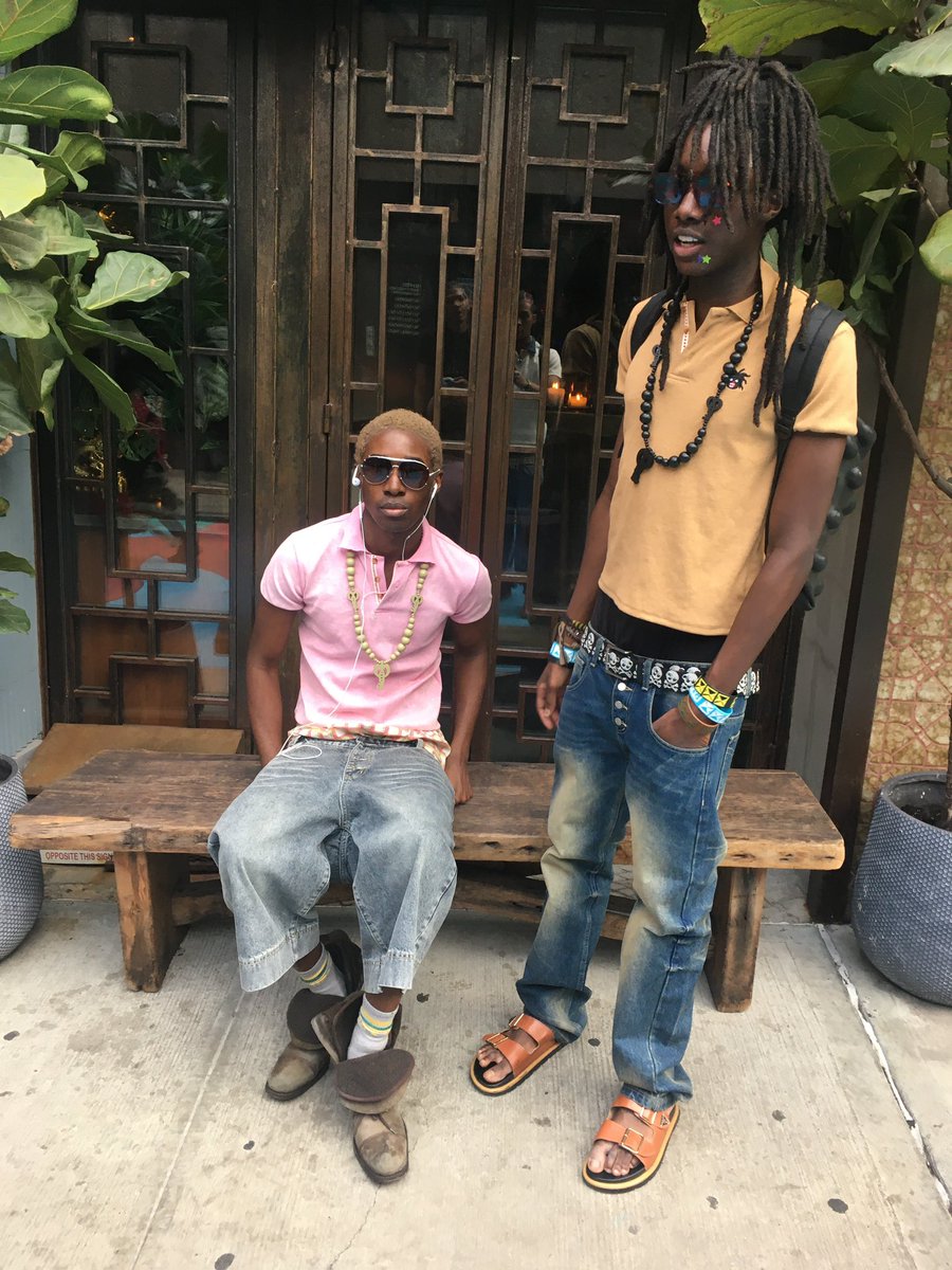 Killfallou's tweet photo. both went full scape, head to toe. i could almost cry #AO #scapelyfe https://t.co/L8Z358JVCi