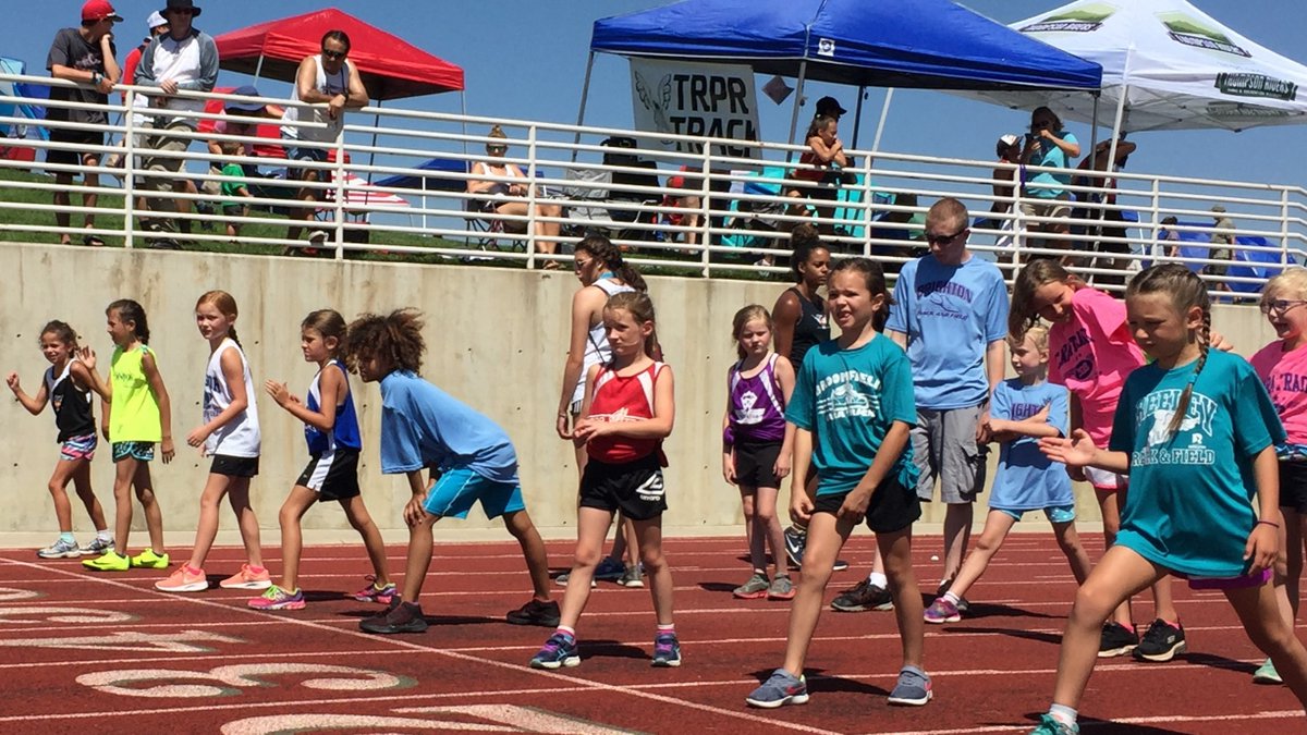 GreeleyRec's tweet photo. If your 5-16-year-old enjoys running, jumping, or relays, why not sign them up for CARA Track and Field t his summer? They'll learn how to improve their stamina, make friends, and compete individually and as a team. Build their self-esteem! https://t.co/zp5gHWqnaw #trackandfield https://t.co/78i0KQbS9f