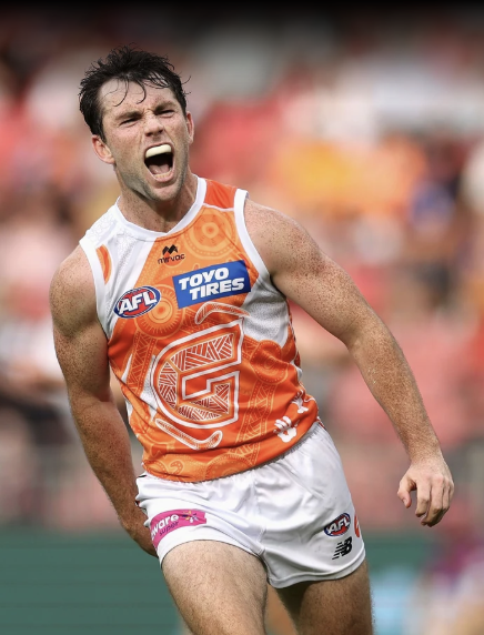 TheSquinters's tweet photo. 📢 POD HAS DROPPED

A RECORD WIN.
A 14-0 third quarter.
An Orange Tsunami destroying the Lions.
Stormy went full Stormy. Toby with the club on those oily shoulders — on a BROKEN FOOT!!
Plus ANOTHER SONG.

Load the road train. We’re off to the Alice.

🎧 Listen wherever you pod https://t.co/hnXuvMUpMH