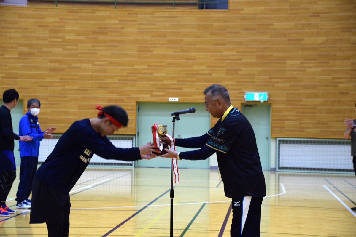 ABEHAN_NINOHE's tweet photo. 【社内運動会開催🏅】

あべはんグループ社内運動会を開催しました！

本社、各工場に分かれて4チーム対抗で、競技は10種目おこないました🏃

優勝は九戸工場でした🏆おめでとうございます👏

参加者も観戦者も大いに盛り上がり、事業所や世代を越えた交流が生まれました🌟 https://t.co/usuK2ltuRP