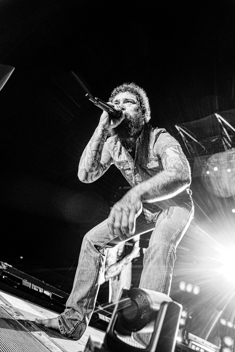 PostMalone's tweet photo. love you guys. thanks again for having us, @ParkBoots 🍻 https://t.co/F5KYoDwryw