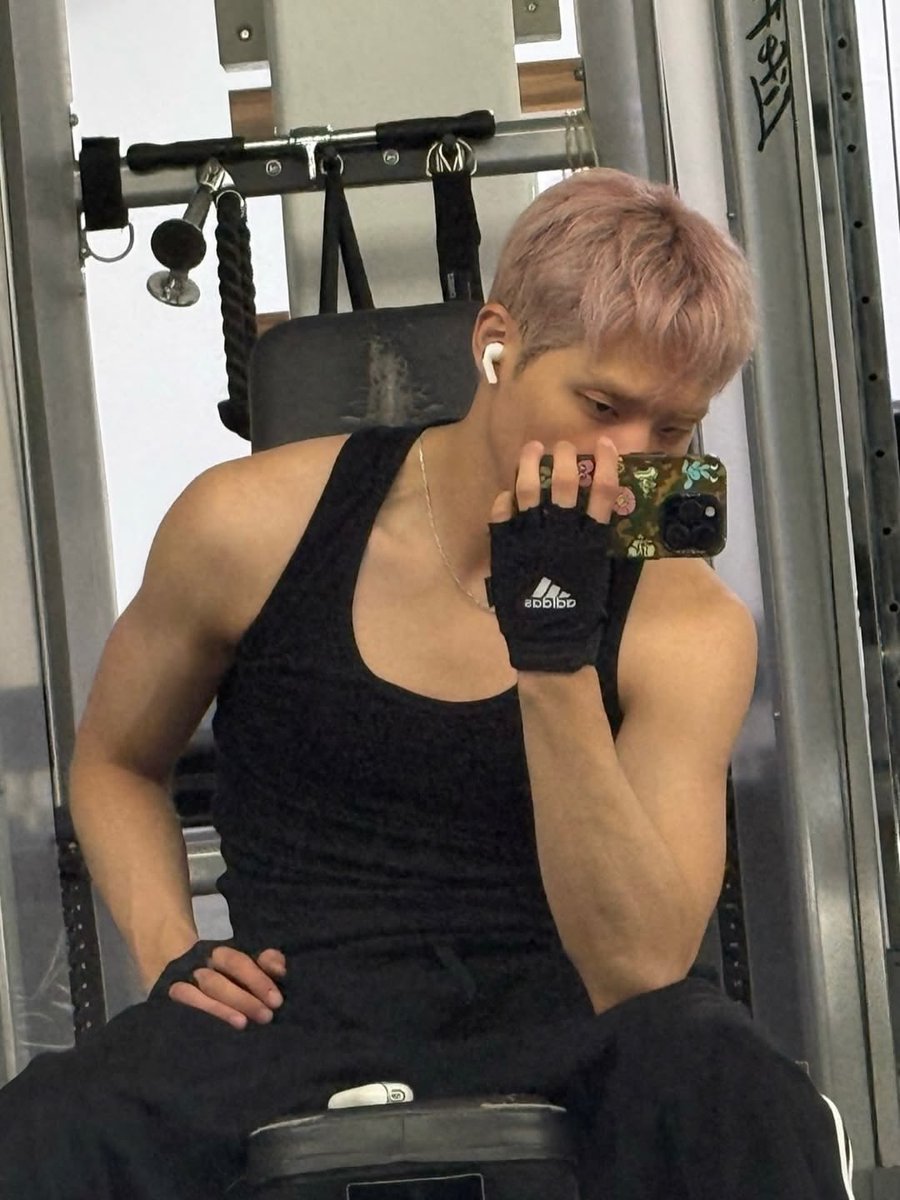 JJ ♡ ♡ tweet media
