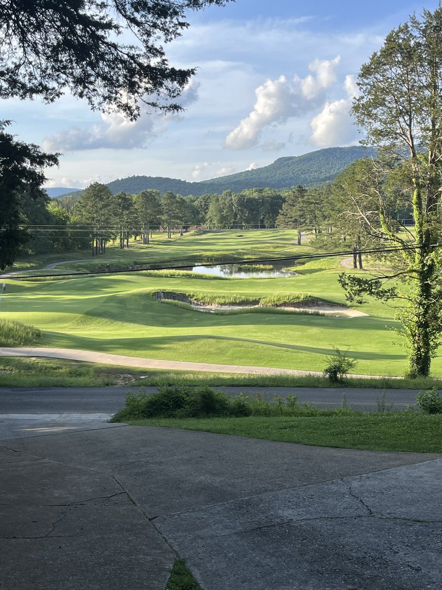 Coach33OP's tweet photo. Nothing beats Golden Hour @SweetensCove https://t.co/DmtiYnQsXb