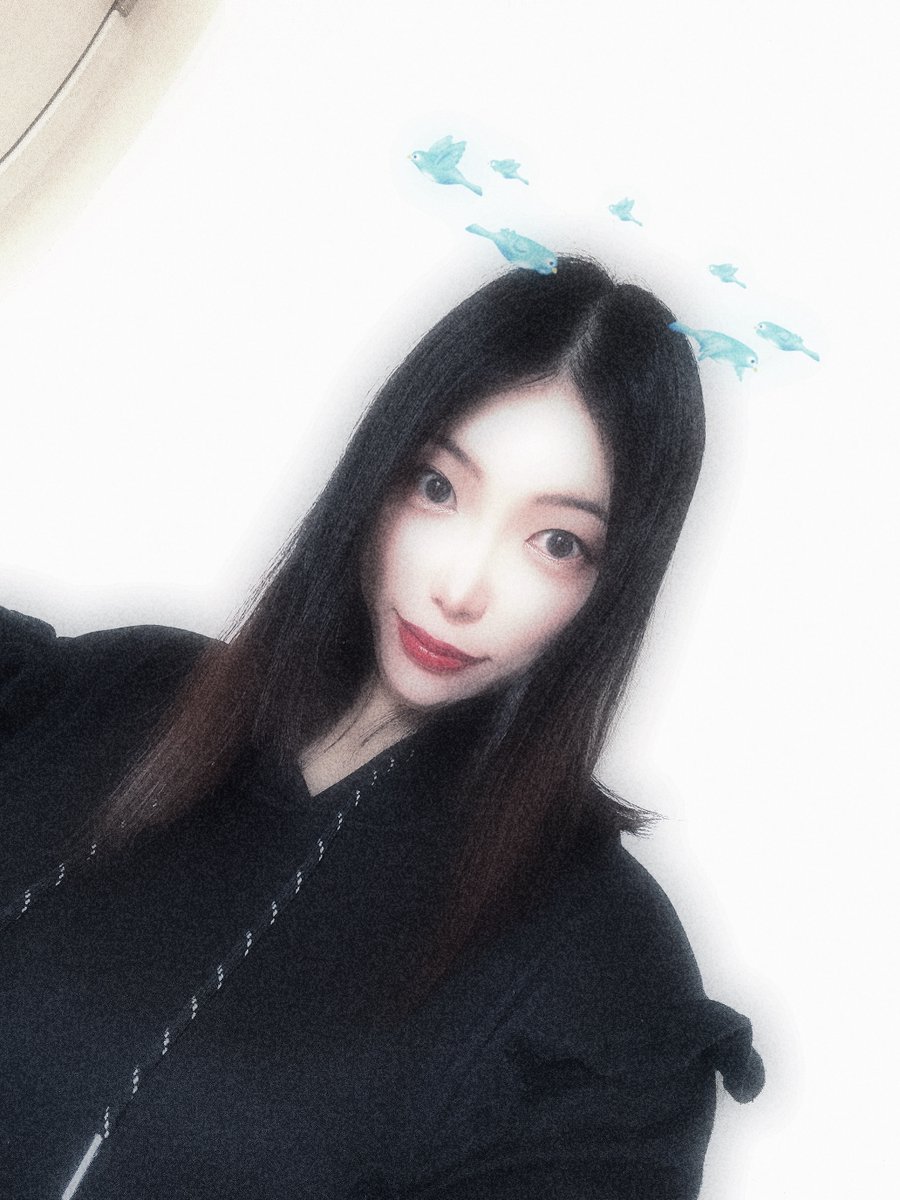 mayugloriasing's tweet photo. おはん！
本日も12時から歌配信しますよ！
ぜひ💕
https://t.co/NHzbAq1AJY https://t.co/FY3jZLuZ7l