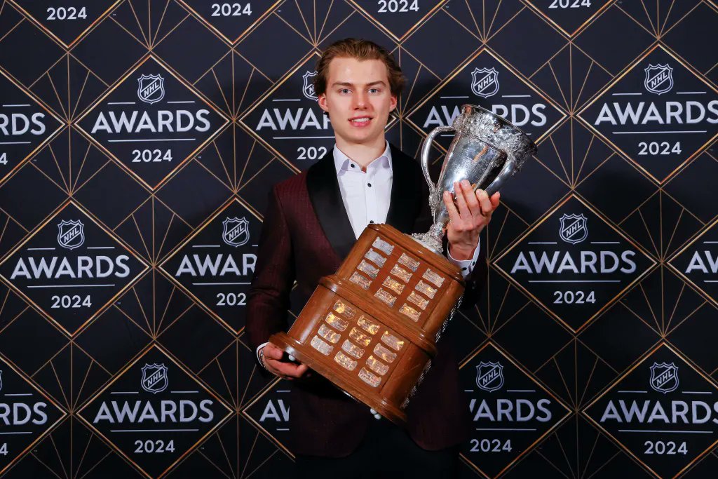 mikecommito's tweet photo. On this day in 2024, Connor Bedard won the Calder #Hockey365 #Blackhawks https://t.co/dhoa3LHODB