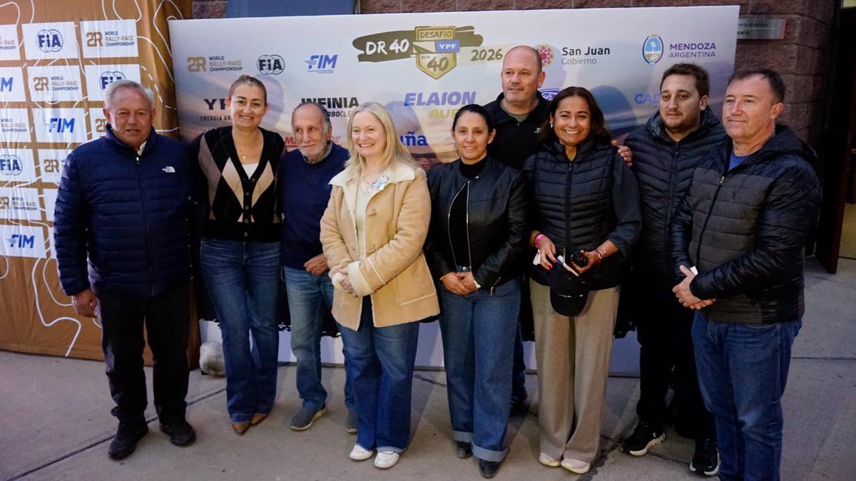 hebesil's tweet photo. Muy emocionada por lo que se vivió estos días en San Rafael con el Desafío Ruta 40. Ver nuestras dunas, nuestros paisajes y nuestra gente alentando durante cada etapa nos volvió a poner en la vidriera mundial.

San Rafael y Mendoza han estado a la altura de las circunstancias para recibir un evento internacional de esta magnitud. Hubo un enorme trabajo conjunto desde @mendozagobierno, con equipos de Vialidad, Salud, Seguridad y Turismo, para garantizar que todo se desarrollara de manera segura y organizada.

Los pilotos y los organizadores se van muy conformes con cómo trabajamos y eso también habla de la capacidad que tiene Mendoza para seguir siendo sede de este tipo de competencias internacionales.

Además, vimos el movimiento que generan estos eventos para el turismo y para la economía local. Hoteles, gastronomía, comercios y muchísima gente que vive del turismo pudieron sentir el impacto positivo de tener a San Rafael como epicentro de una fecha del Campeonato Mundial de Rally Raid.

Tenemos que seguir apostando a este camino. El Sur tiene muchísimo potencial para crecer en turismo internacional y de alta gama, y estos son los eventos que lo posicionan y lo ponen frente a los ojos del mundo.