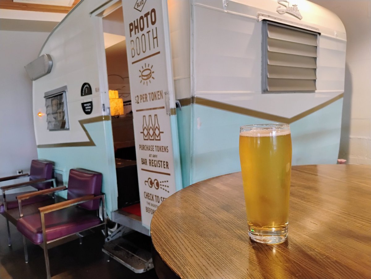 BeerSnobSean's tweet photo. My 1st visit to @Boulevard_Beer taproom in Kansas City. A multi level facility with an impressive tap list. Of course, I got the lager, a $7 14oz pour 🙄 of 4% "Teal Rising" pilsner. Bought some swag & beer to go. @MikeSlomba @BeerGuysRadio @DrGoodBeer @Indybeersleuth #kcbeer https://t.co/lW03ChWt3T
