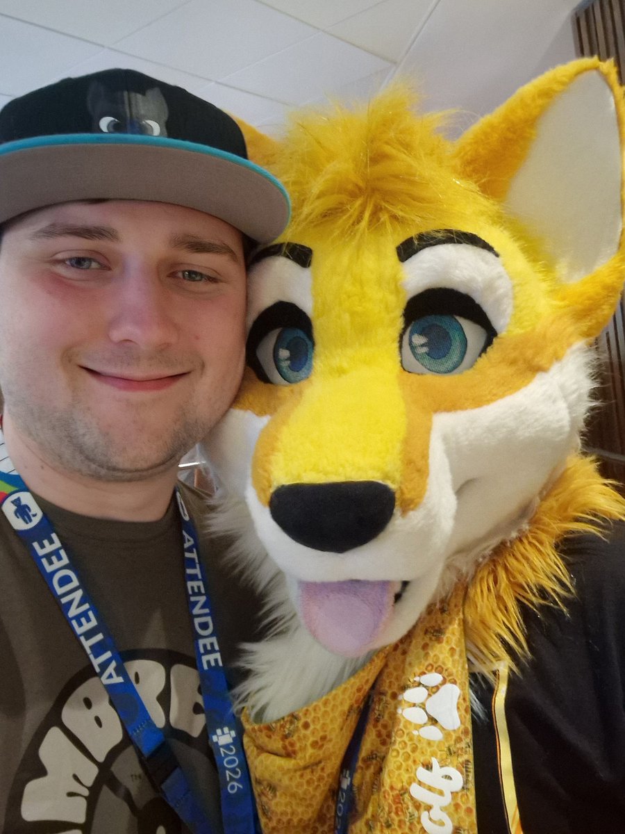 joeey_squared's tweet photo. First #ConFuzzled completed! Was a bit of a unique experience as many of my closest friends in the community weren't there so I was largely either getting to know new people or strengthening friendships with people I hadn't interacted with, leaving me outside of my... [1/6] https://t.co/8oCToZvURD