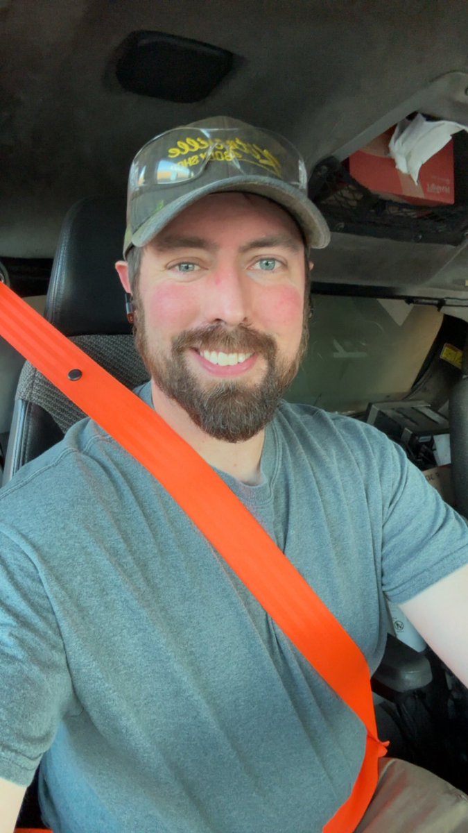 EricBen227's tweet photo. Back in the truck for the night! Let’s get another night shift done 😎 https://t.co/dLSOdgGuYB