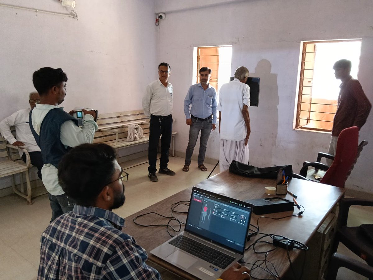 TbKutch's tweet photo. ભુજ તાલુકાના ડગાળા અને મોખાણા ગામે “ટીબી મુક્ત ભારત અભિયાન 2.0” અંતર્ગત 100 દિવસીય વિશેષ ઝુંબેશ હેઠળ X-Ray તથા ટીબી તપાસ શિબિર યોજાઈ.

લોકોએ કેમ્પનો લાભ લીધો. તાલુકા આરોગ્ય અધિકારી તથા ગામના સરપંચ શ્રીએ મુલાકાત લઈ લોકોને વધુમાં વધુ તપાસ કરાવવા આહવાન કર્યું.

#TBMuktBharat https://t.co/HmtLue5yHM
