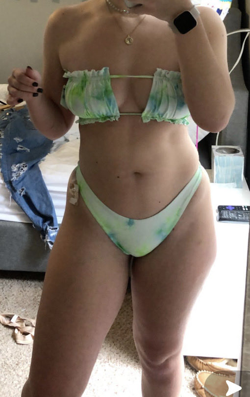 PoptartBelly's tweet photo. Oops🫠 #weightgain #feederism #bbw #fatgirl #fittofat https://t.co/oLc2n67xqE