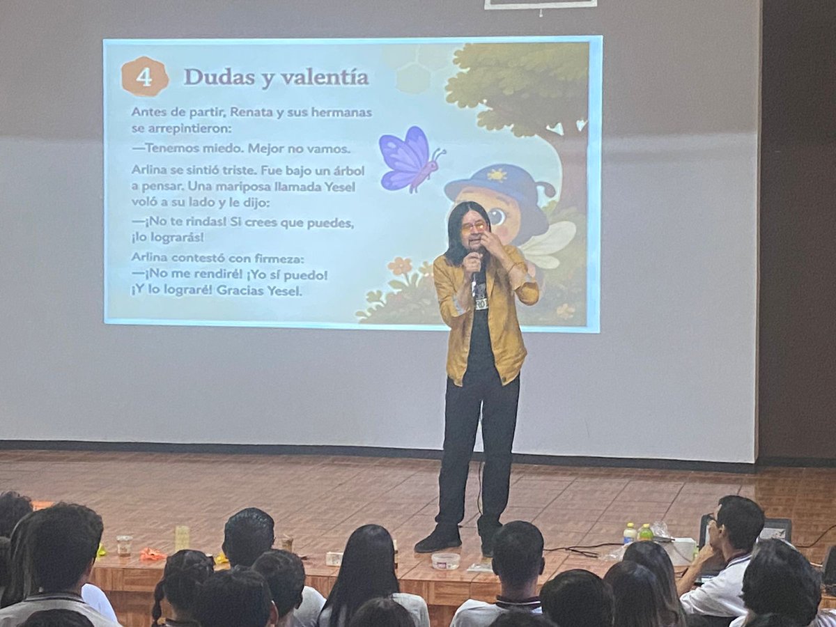 cbtis122's tweet photo. En el marco del Día Mundial de la Abeja, se recibió la conferencia El último viaje de Arlina, impartida por el profesor y autor Ever Harmon (Jármon)

Una charla que unió ciencia, naturaleza y reflexión valorando la importancia de las abejas y el crecimiento personal

#CBTis122 https://t.co/wlFXZNDuuF