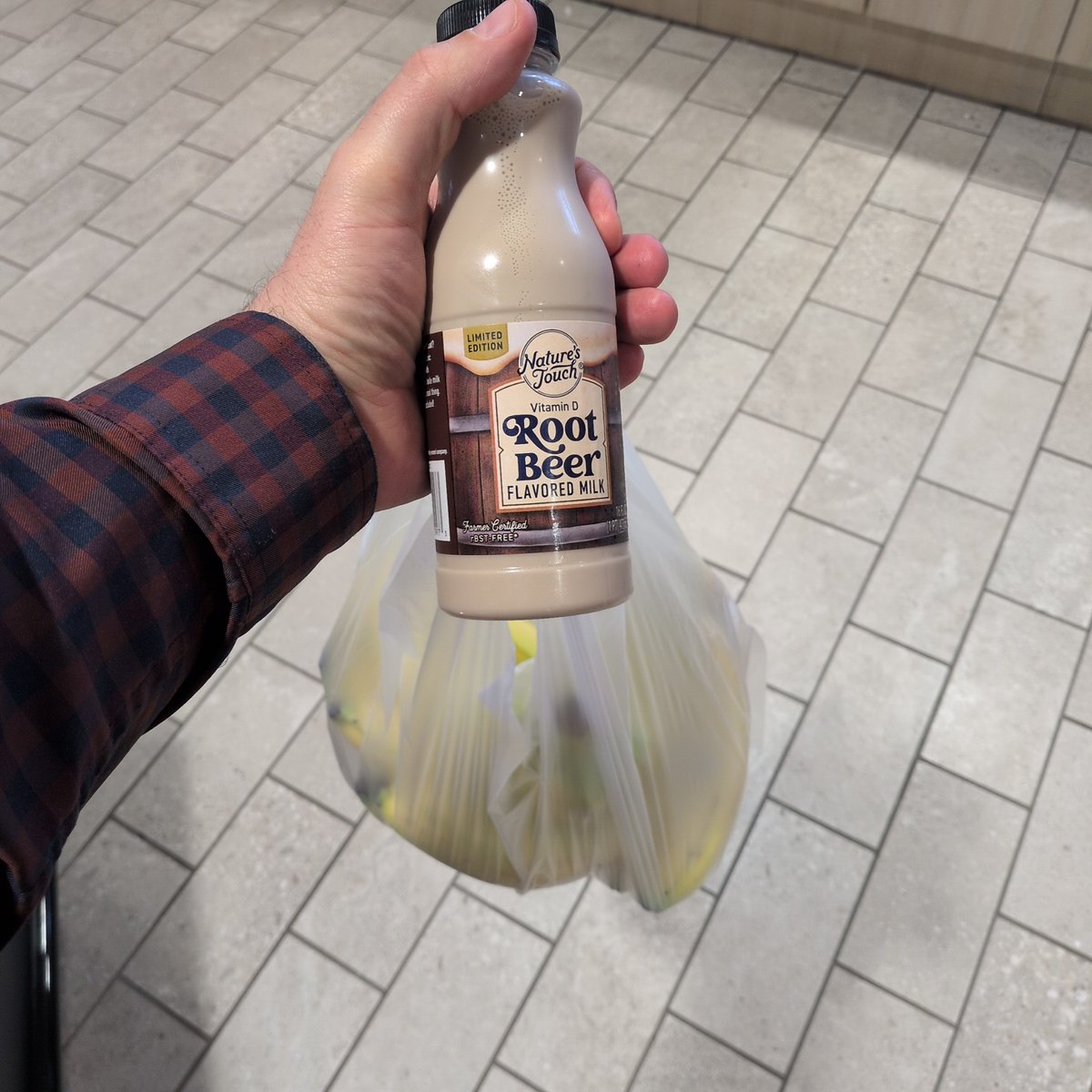 1775LB's tweet photo. @KwikTrip @margo19aa Needed banana https://t.co/Hv3ZLoBksT