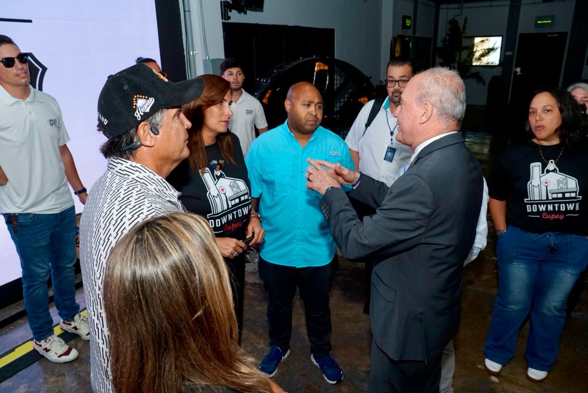 RepVictorPares's tweet photo. #Precinto4 | Esta tarde sostuvimos una productiva reunión, con el apoyo de varias agencias gubernamentales, en “Downtown Cupey” con el fin de impulsar el desarrollo económico y turístico en los corredores comerciales avenidas Paraná y Winston Churchill en Cupey. https://t.co/IbkieTMV8R