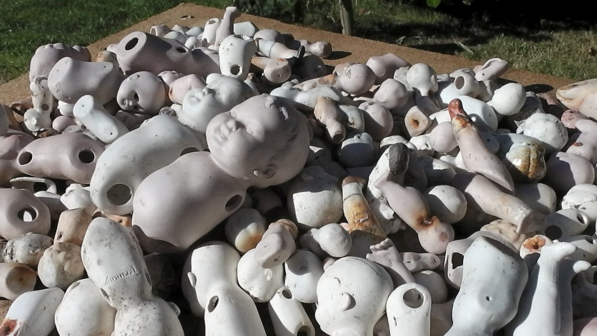 ShabbywonderUk's tweet photo. Sorting a sea of antique German porcelain doll parts in the gorgeous sunshine today! ☀️ From tiny torsos to little limbs, more additions are heading to the shop soon. Perfect for your restoration bench or altered art. 🌿🕯️Shop updates here: https://t.co/sHfJB1Gp9m
#AlteredArt https://t.co/AjW4czYUkv