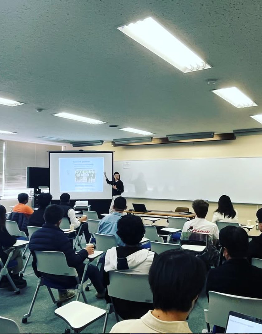 IUJ_jp's tweet photo. 📚4月ランチセミナー開催　ヴィダ・マチカイナイテ教授が「リトアニアの台湾代表処受け入れ決定」について発表しました。当日は多くの学生・教職員が参加し、社会的要因や外交政策の繋��りを議論する活発な場となりました。 https://t.co/hzHTw9ZBkk