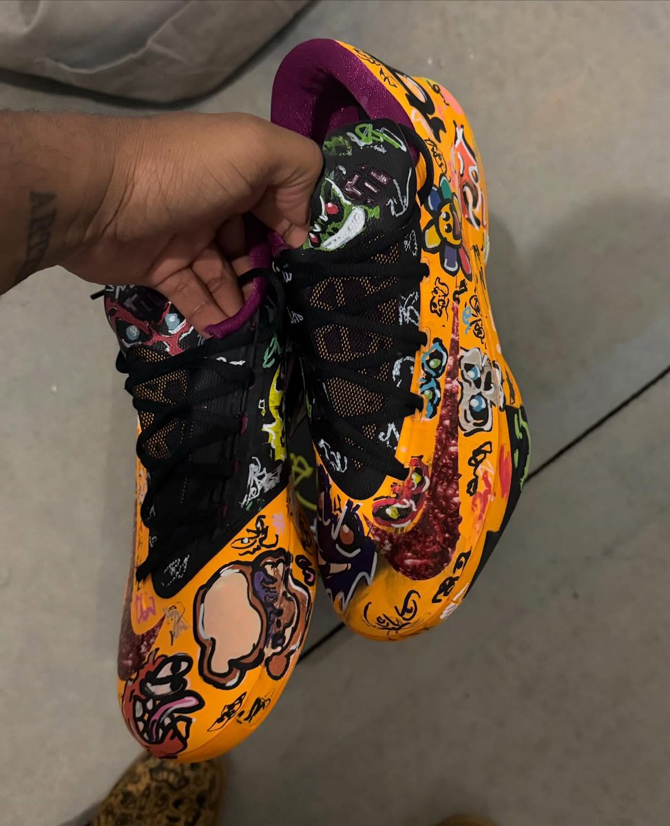 insanesneaker's tweet photo. Nike KD 6 'Peanut, Butter &amp; Jelly' customs 🥪 https://t.co/1jkGAx6nUG