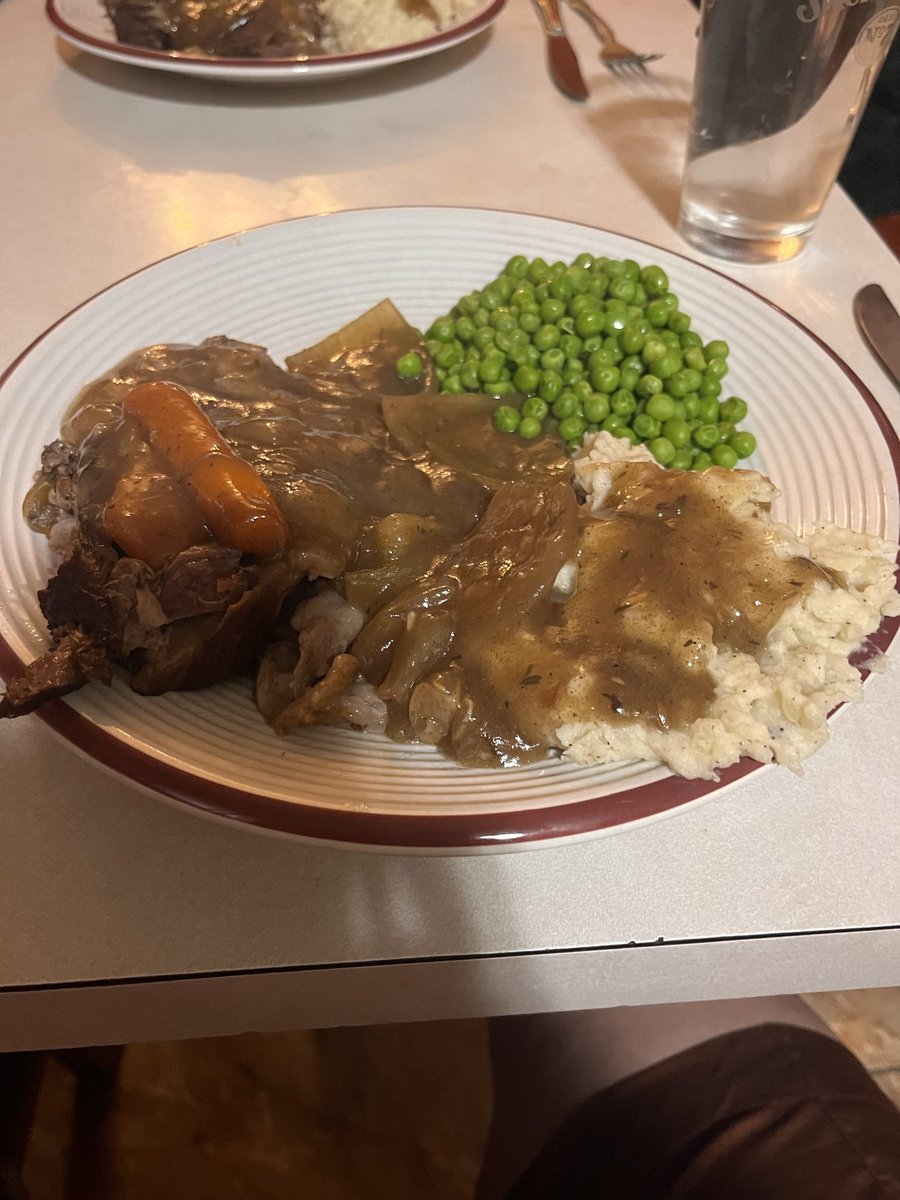 deadrabbit92's tweet photo. Pork shoulder pot roast https://t.co/1gNTy9EiKn