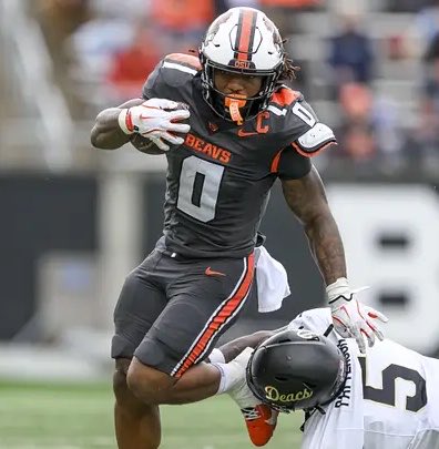 Johnson1Kob's tweet photo. Excited to Be in Corvallis for @BeaverFootball  Camp this weekend to compete and show out.! 
🦫🦫 #BuildthatDamn @MikeDoc40  @CoachLeeMarks  @CoachShephard  

Junior szn approaching!! https://t.co/QOMvkBI0tR