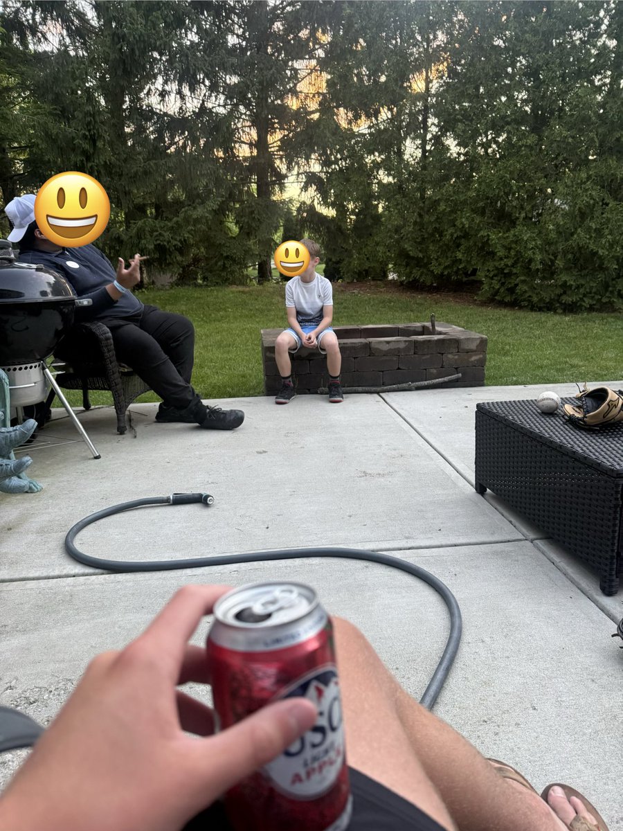 WMahbeer49037's tweet photo. Big red giving buddyโs little brother girl advice. He says โyou donโt look like you get girlsโ. Kid has a bright future. #expand #lovedat https://t.co/xTcV1h17BA