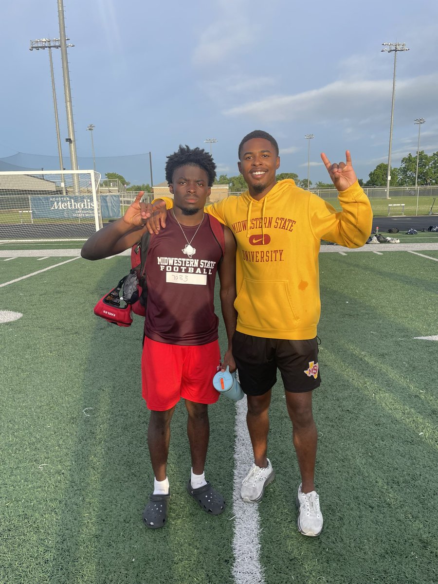 NathanaelTalom's tweet photo. #AGTG After a great camp and conversation with @CoachWhitaker_ I’m blessed to receive an offer from Midwestern State University 
@DawsonEagleFB @RecruitTheNest @jacorynichols https://t.co/Yjbhdp2Fbz