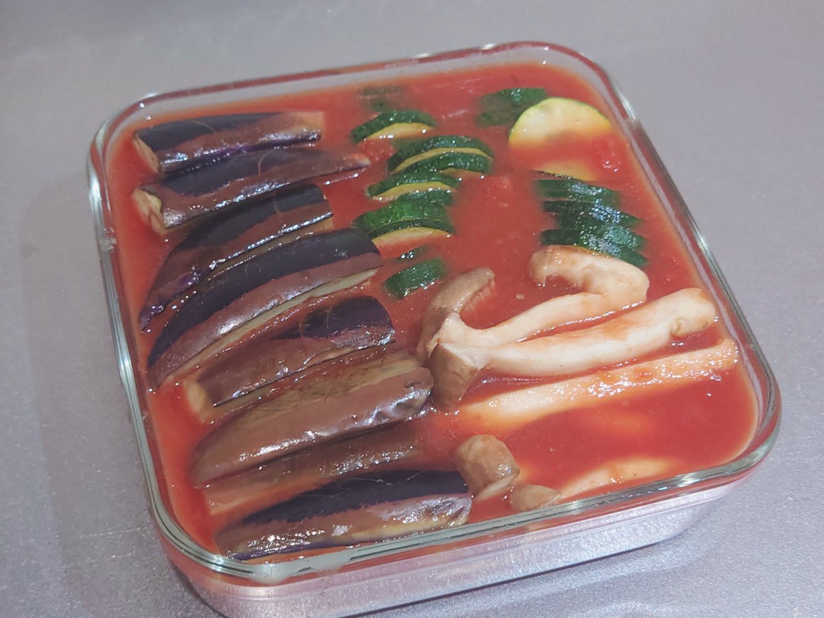 kouchaeiyou's tweet photo. 作った〜🫶油気になるから少量のオリーブオイルで焼き浸しにしてズッキーニとエリンギという改造ですすみません…🫠ごま油使ってもおいしそう🥹 https://t.co/dlfBRivYhf