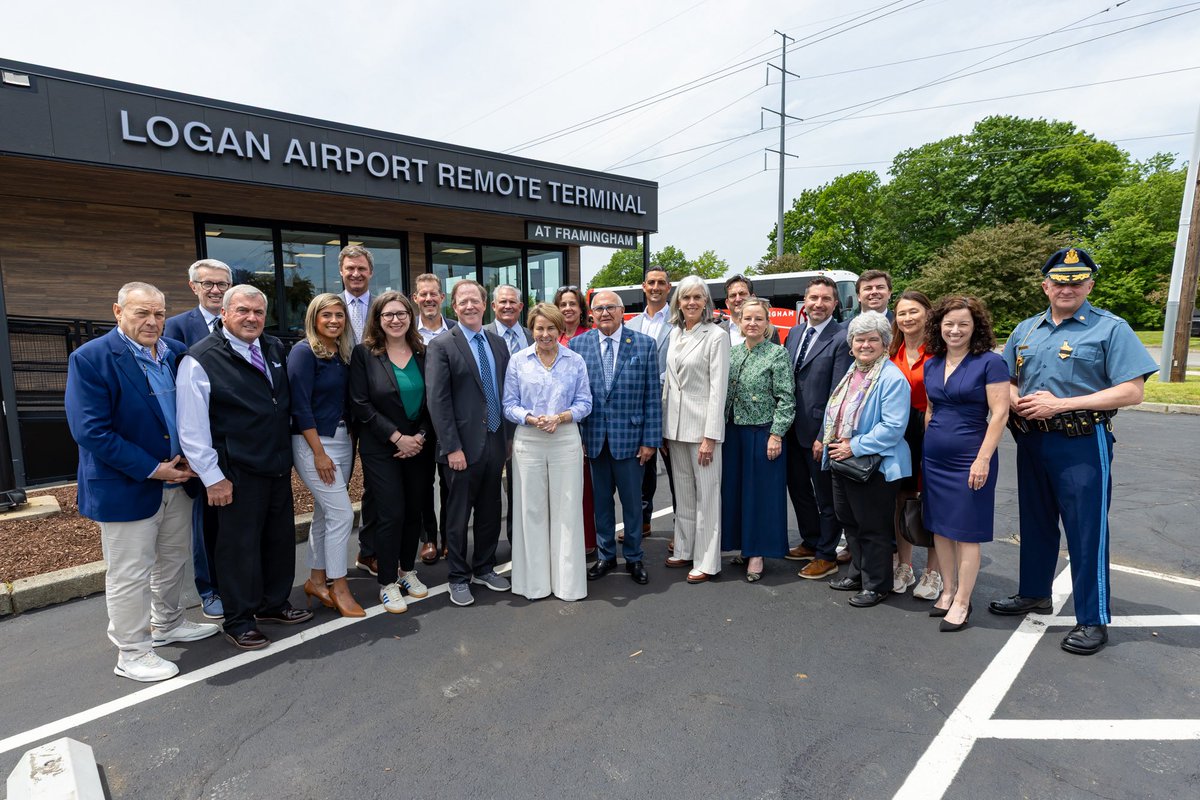 MassGovernor's tweet photo. .@BostonLogan keeps Massachusetts connected to the world — and we’re making the trip there easier, too.

In a first-in-the-nation pilot, travelers will soon be able to check in, drop bags and clear TSA in Framingham before shuttling straight to Logan.

It means less waiting, less worrying, and less traffic for travelers and commuters.