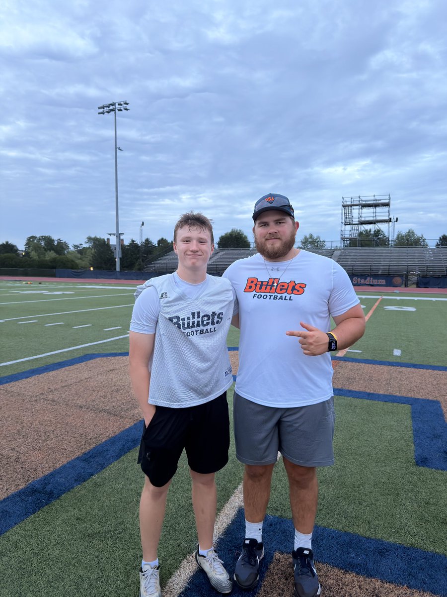 tastamp2's tweet photo. Had a great time at @GburgFB today! Got some solid snap work, no video unfortunately. Thank you @CoachJDiRenzo for coaching me up on some linebacker techniques. Thank you @CoachMundis for inviting me up!

@canes77 https://t.co/K9JZxkVPxW