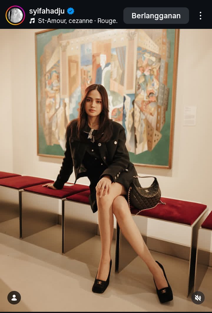 suggqst's tweet photo. Potret Syifa Hadju dalam acara Chanel Métiers d'art 2026 di Seoul, Korea.

Syifa Hadju at the Chanel Métiers d'art 2026 in Seoul, Korea. 

She is so beautiful — cantiknya unreal banget sumpah cantiknya cantik banget tau gak sih 😭🙏🏻 https://t.co/i32UJHAGhe
