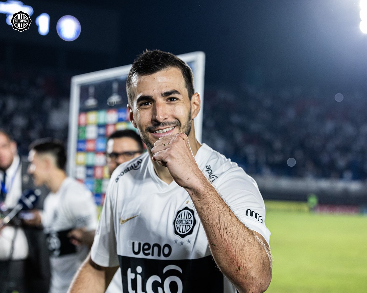 elClubOlimpia's tweet photo. 💪🏻 Un grupo comprometido, que sabe la camiseta que le toca defender.

¡𝐕𝐚𝐦𝐨𝐬 𝐧𝐨𝐬𝐨𝐭𝐫𝐨𝐬, 𝐜𝐚𝐫𝐚𝐣𝐨!

🤍🖤🤍 https://t.co/msBZVFdxlh
