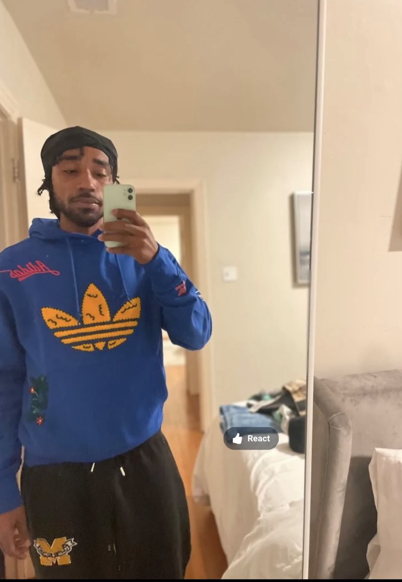 STILLEXPOSED's tweet photo. this dude is a weirdo &amp; stays hitting me up 🤣🤣
#exposed #losangeles https://t.co/NDkAQEkq3E