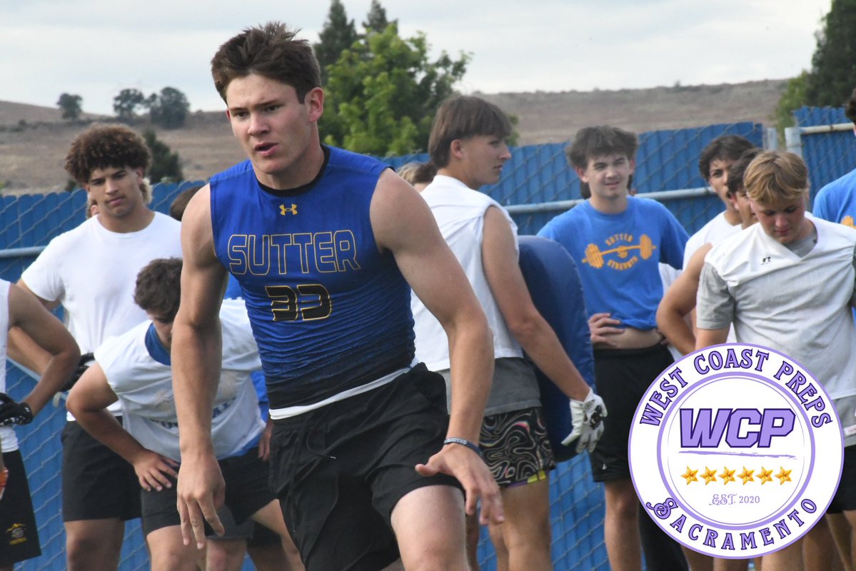WCPSacramento's tweet photo. Just a reminder: Andrew Barker is darn good at football 💪🏼 | @Barker_8545 https://t.co/c5x2l01IGw